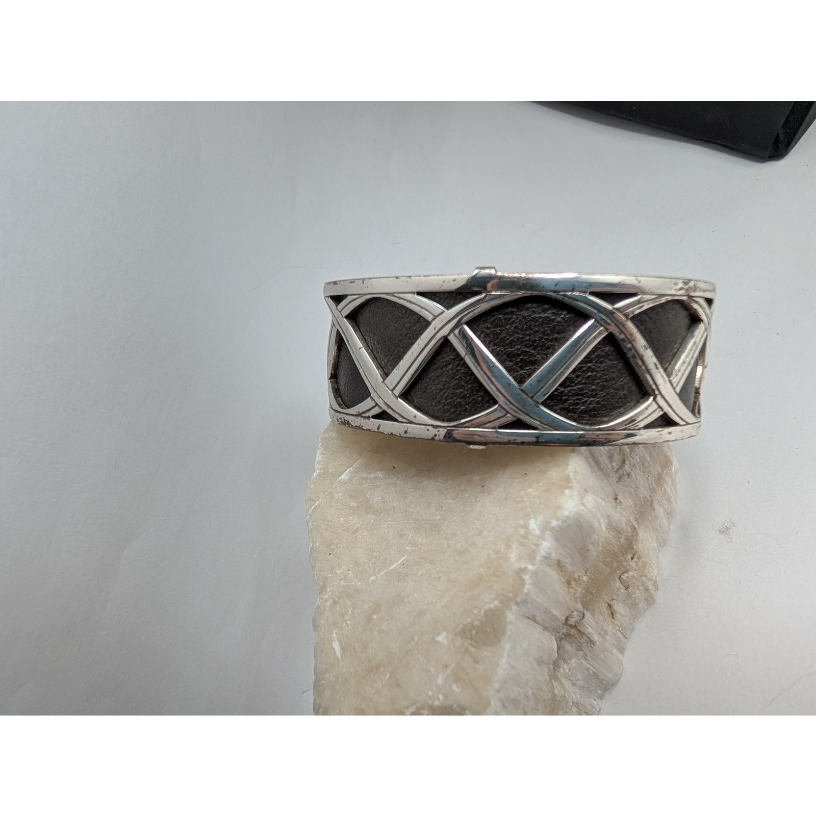 Brighton Interlok Cuff Bracelet Silver Tone  Leather Reversible Insert